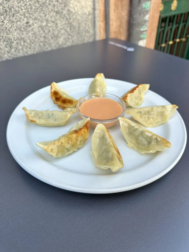 Rojas_Rojas_slider_image_3