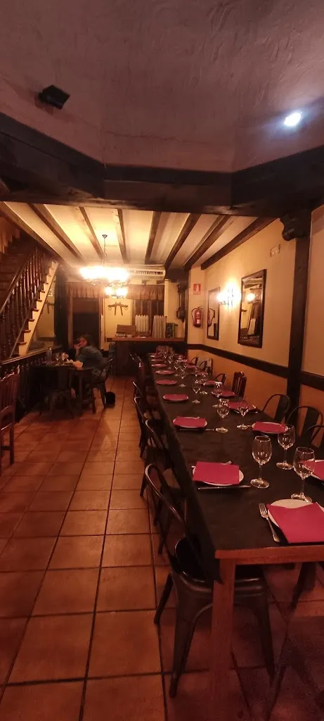 Bar-Restaurante El Viejo Oeste restaurant in Salas de los Infantes