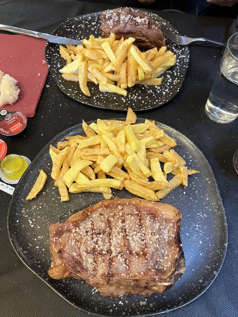 Bar-Restaurante El Viejo Oeste_Salas de los Infantes_slider_image_2