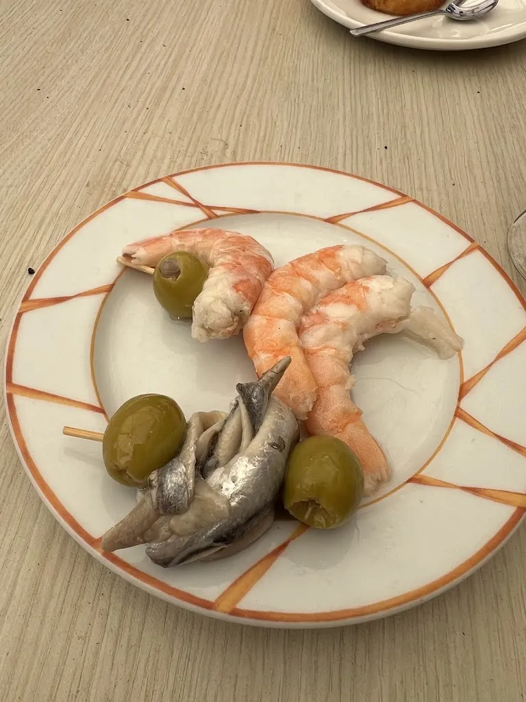 row dyson_Ferrari Bar_Salas de los Infantes_review