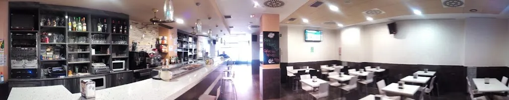 Café Mi Bar restaurant in Salas de los Infantes