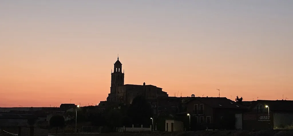 Aitor Olaiz_Piscinas de Santa María del Campo_Santa María del Campo_review