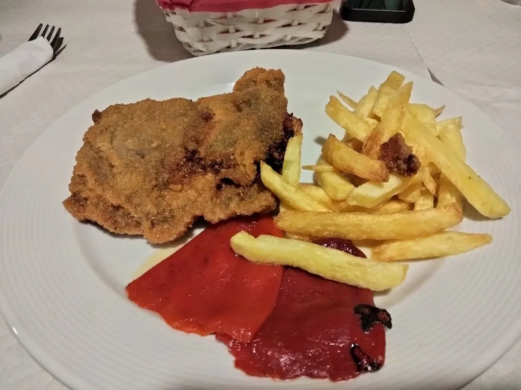 Jesus Valverde_Bar/Cafetería Cruce Casa Nina_Santa María del Campo_recensione