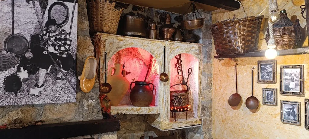 Beatriz Martinez_Mesón Rudrón_Sargentes de la Lora_review