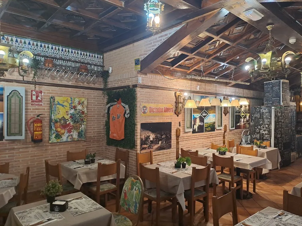 LA TAGUARA By Guayana Mia S.L restaurant in Tobar