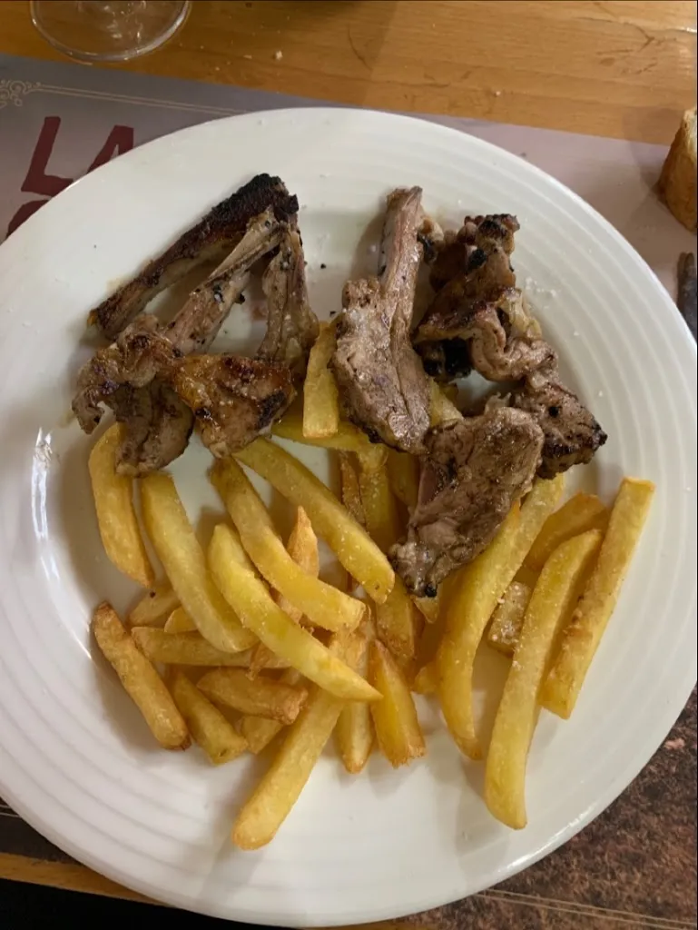 rM uK_CERVECERIA LA YECLA_Santo Domingo de Silos_review