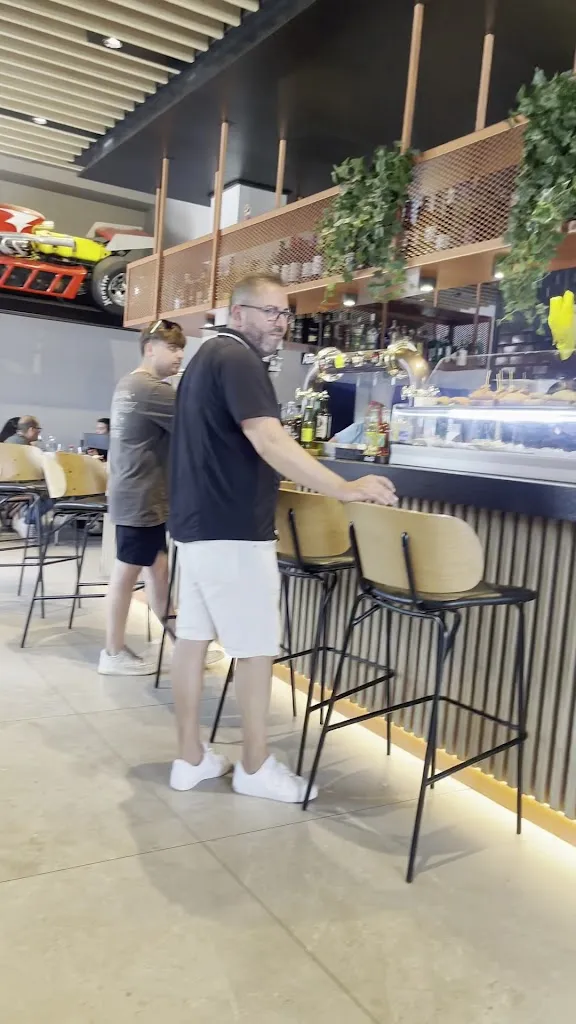 Ruta 66 Restaurante y Cafetería_Valle de las Navas_slider_image_2