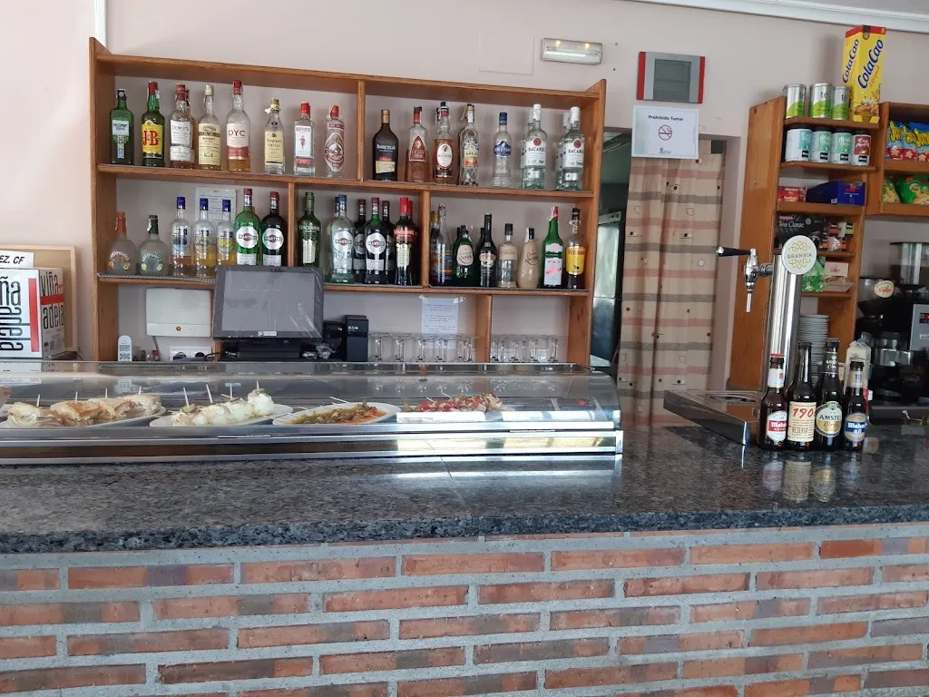 Cafe bar la Zarza_Valle de Santibáñez_slider_image_2