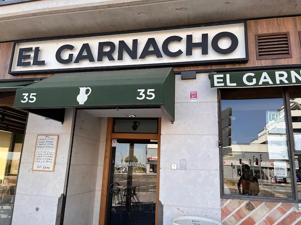 La Típica Bodega El Garnacho_Valle de Valdelaguna_slider_image_3