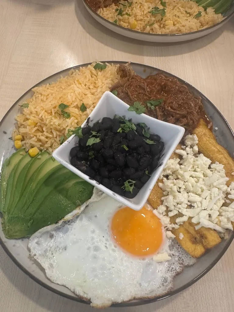 Menu_Sabores de la Mama - Restaurante Venezolano y Latino en Leganés_Vid de Bureba La_image_9