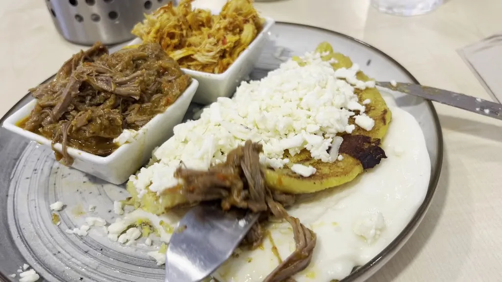Sabores de la Mama - Restaurante Venezolano y Latino en Leganés_Vid de Bureba La_slider_image_2
