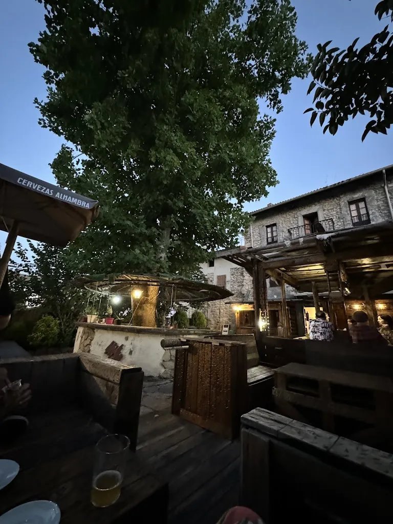 Lina mercedes Diaz diaz_El Trébol_Valle de Mena_review