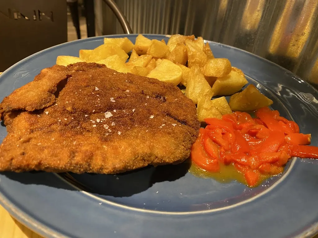 Javier Yrazu Bajo_Nain Bar Café_Valle de Mena_review