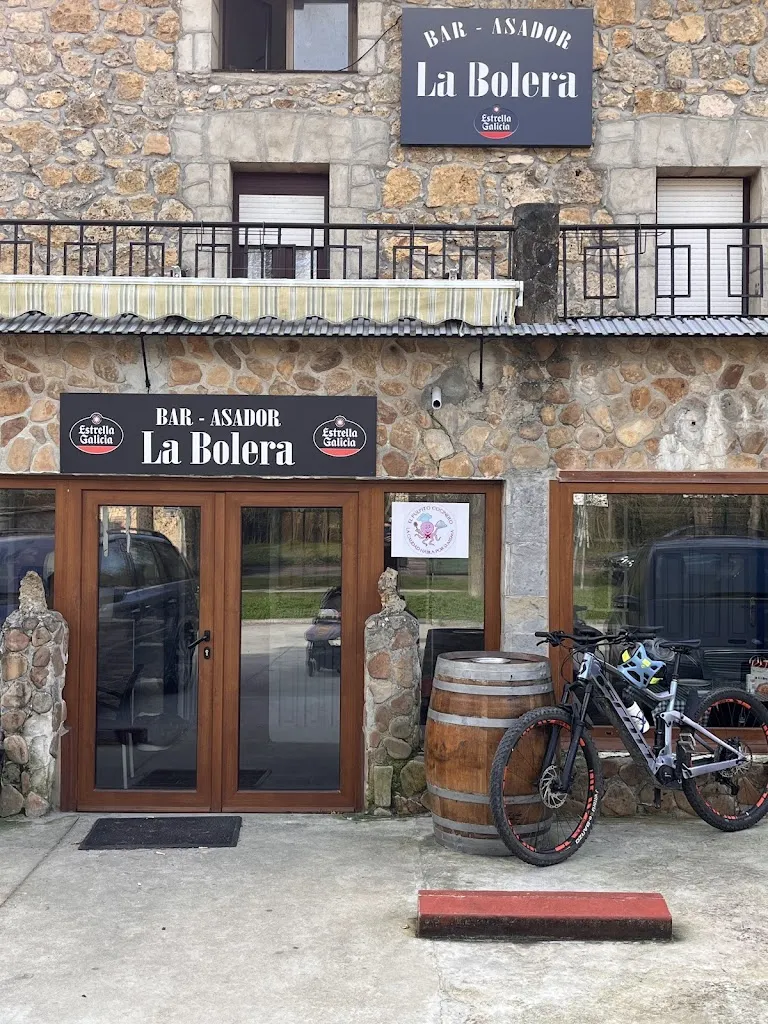 Bar Asador La Bolera restaurant in Valle de Mena