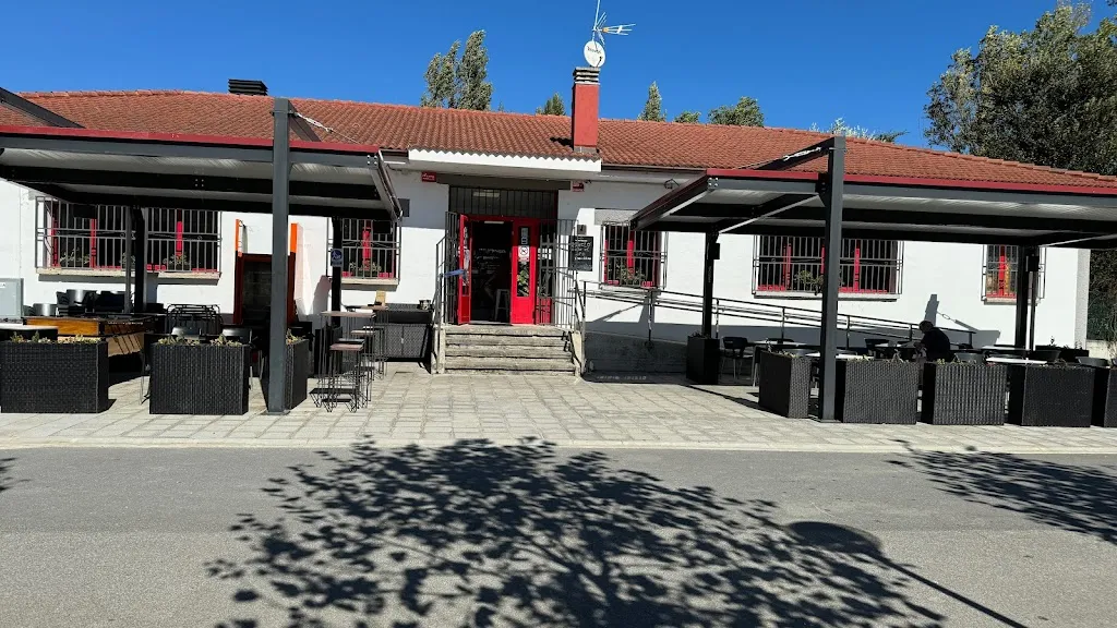 Bar Las Piscinas Villasana de Mena_Valle de Mena_slider_image_3