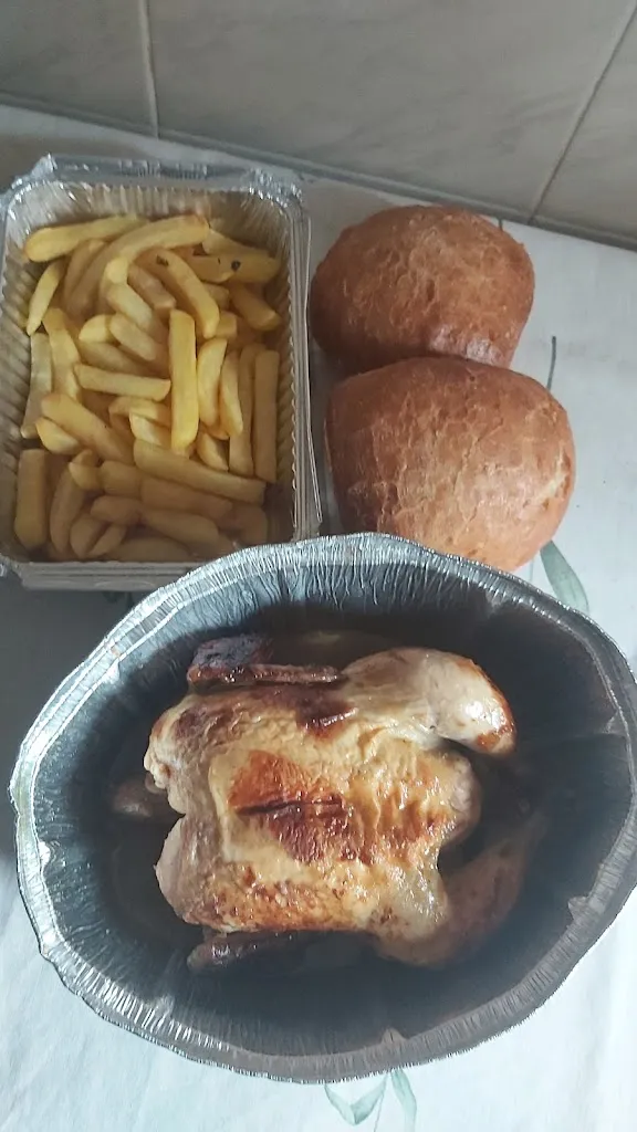 Iratxe Aguirre_Bar de las piscinas_Villadiego_review