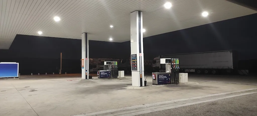 Área de Servicio Cafetería - restaurante_Villagonzalo Pedernales_slider_image_2