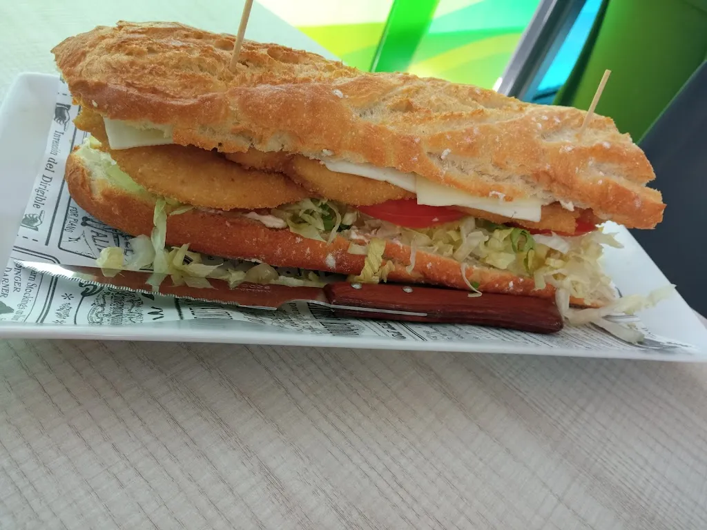 Menu_Bar Las Piscinas_Villagonzalo Pedernales_image_8