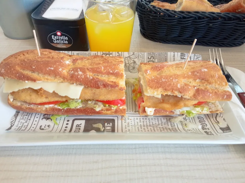 Menu_Bar Las Piscinas_Villagonzalo Pedernales_image_9