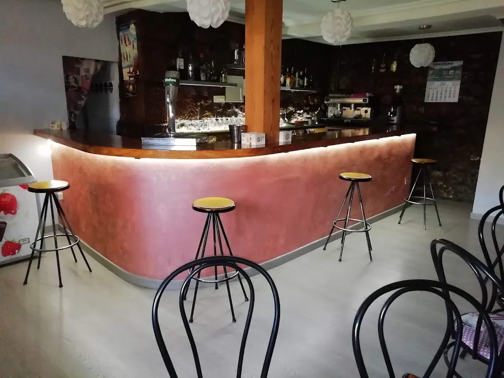 Bar Maxi restaurant in Villalbilla de Gumiel