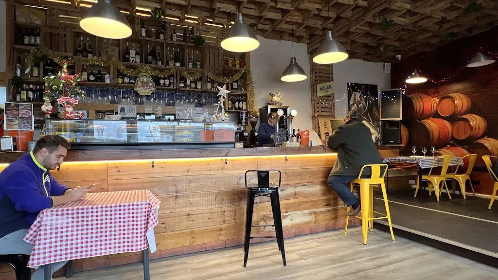 La Bodeguita Gastro Bar restaurant in Villamedianilla