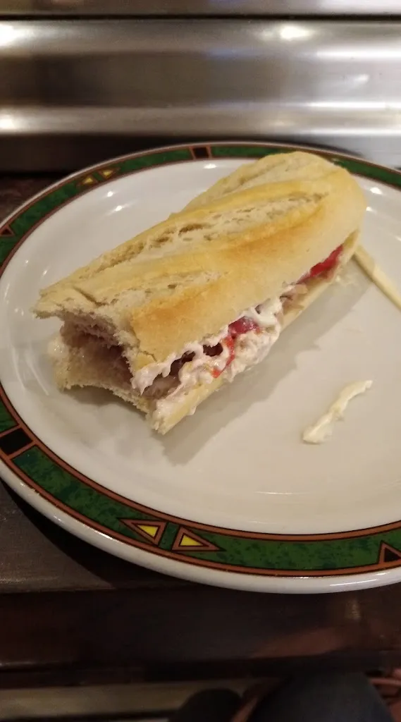 Eva Monica Caramanzana_BAR PILAR TAPAS CAFÉ_Villaescusa de Roa_review