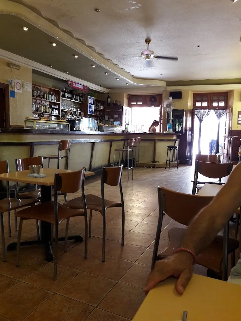 BAR PILAR TAPAS CAFÉ_Villaescusa de Roa_slider_image_2