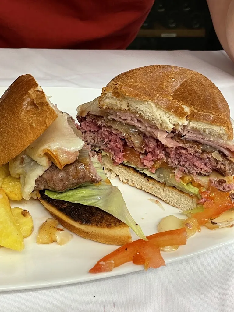 Restaurante @ Hotel Ciudad de Burgos_Villaquirán de la Puebla_slider_image_1