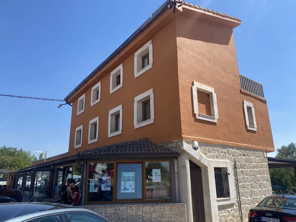 HOSTAL LINARES_Villanueva de Argaño_slider_image_1