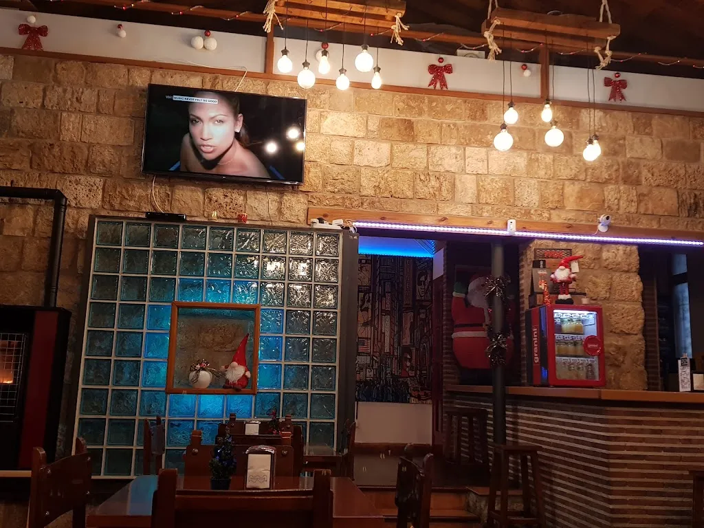 Bar Los Molinos restaurant in Villariezo