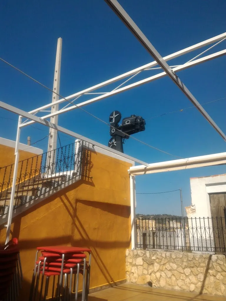 DISCO PUB MACHINA. restaurant in Alcadozo