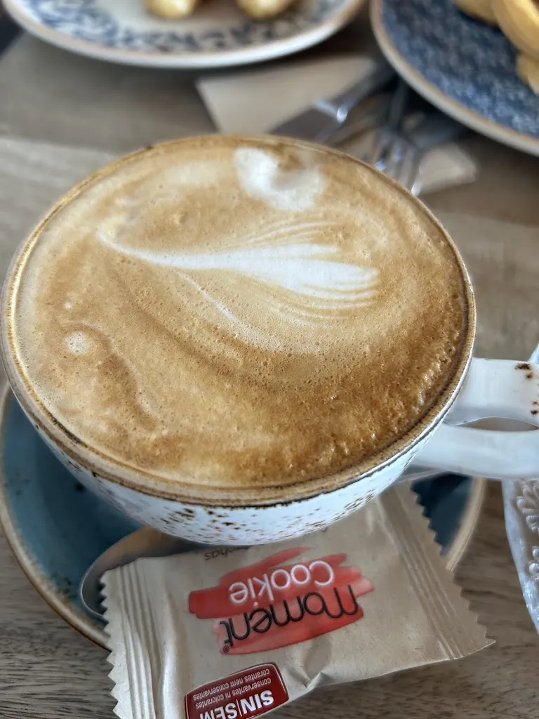 Isabela Beck_The Chatter Cafe_Viloria de Rioja_review