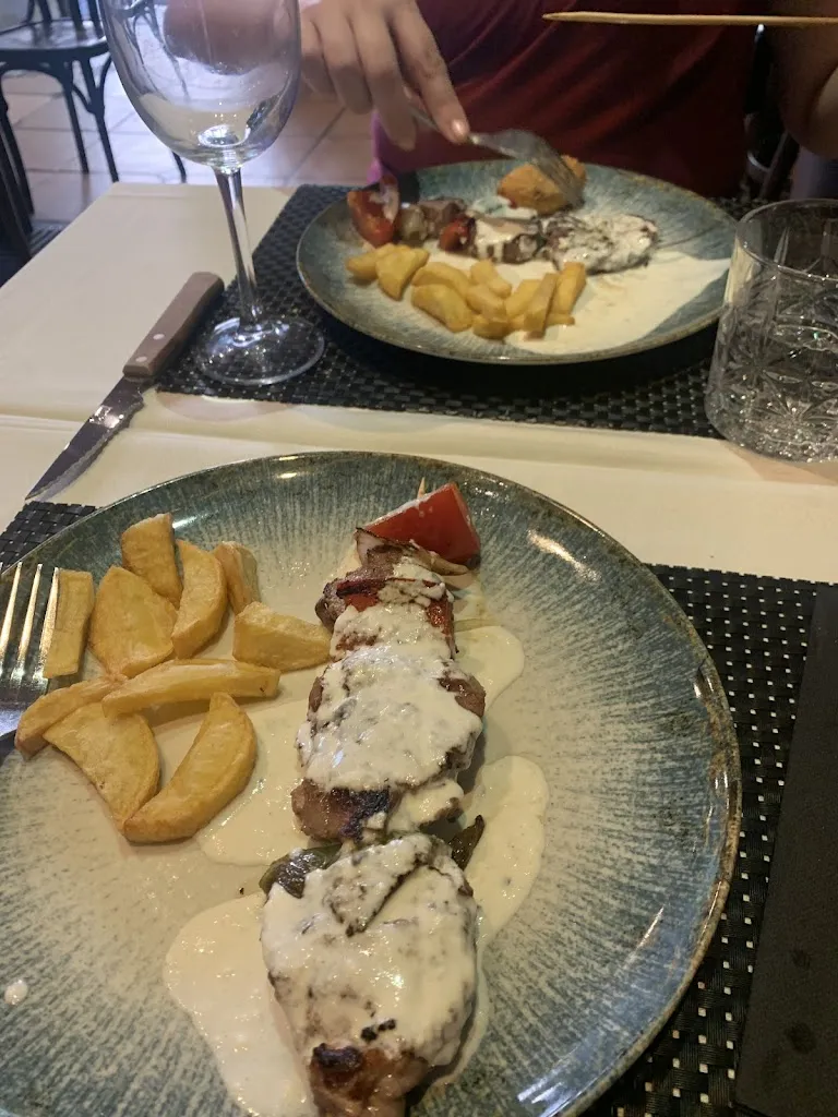 Jerry Berndt_La Abadía & Parrilla_Abadía_review