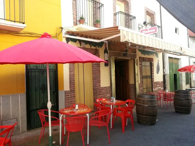 Mesón del Jamón restaurant in Ahigal
