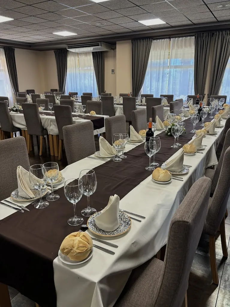 Restaurante Cruce de Las Herrerías_Alcuéscar_slider_image_1