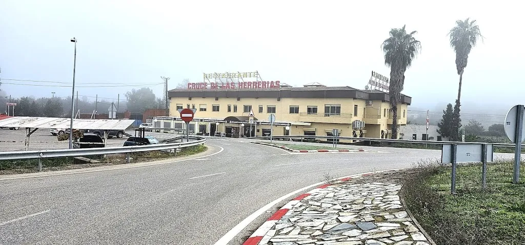 Restaurante Cruce de Las Herrerías_Alcuéscar_slider_image_3