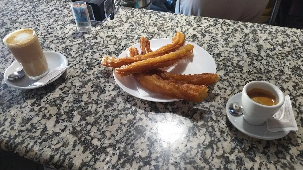 Juan L. Delgado_El Bar Teatro_Aldeacentenera_review