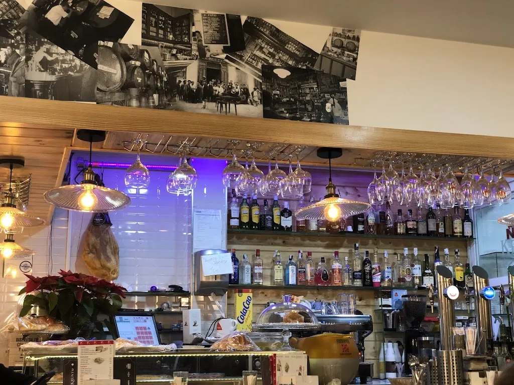 Elena Atanasiu_Taberna Alaia_Alía_review