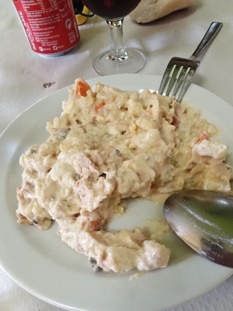 Miguel Basan_Hostal Restaurante Montesol_Aldeanueva del Camino_review