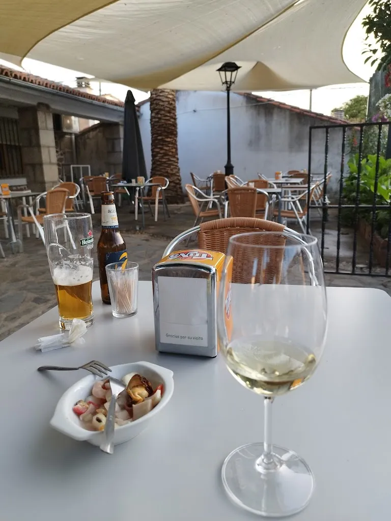 Bar - Hogar del Pensionista_Aldeanueva del Camino_slider_image_2