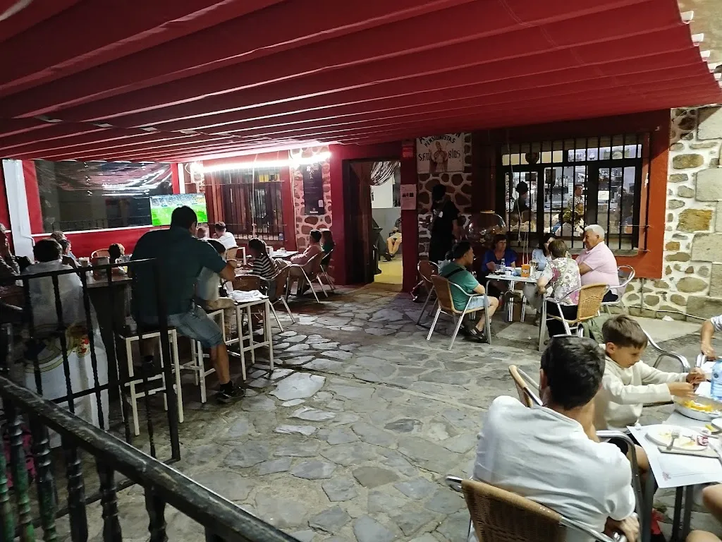 Bar - Hogar del Pensionista_Aldeanueva del Camino_slider_image_3