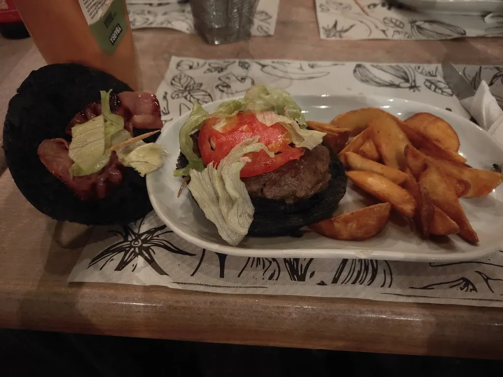 Maxi Vivas_El Paso de las Brujas_Aldeanueva de la Vera_review