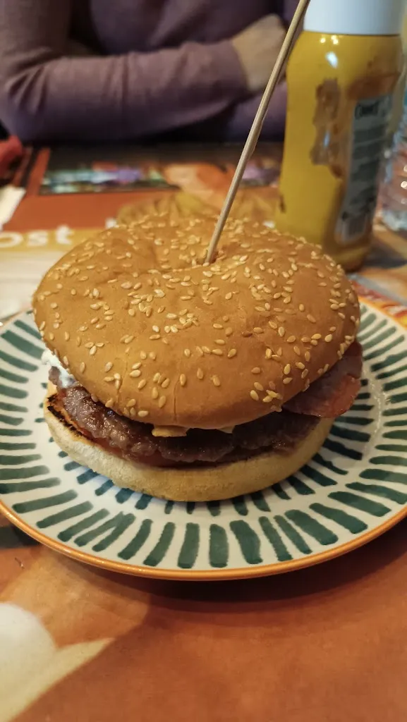 Héctor Archilla Segade_Mala Vida_Aldeanueva de la Vera_review