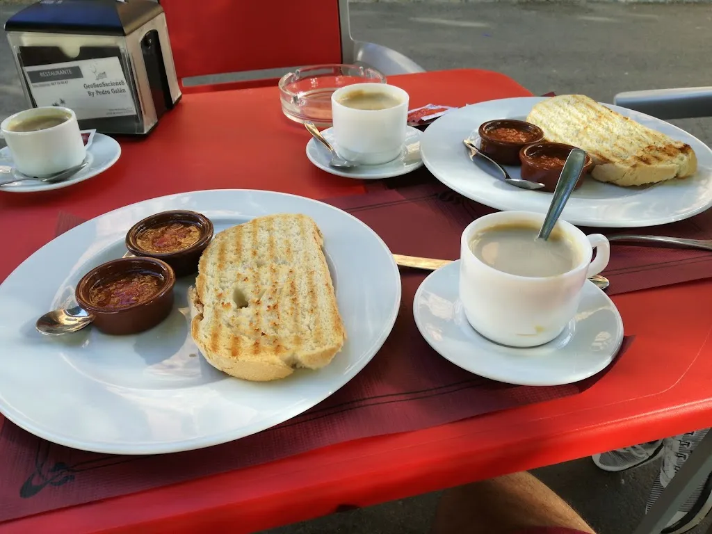 Restaurante GeoSenSacioneS by Pedro Galan restaurant in Berzocana