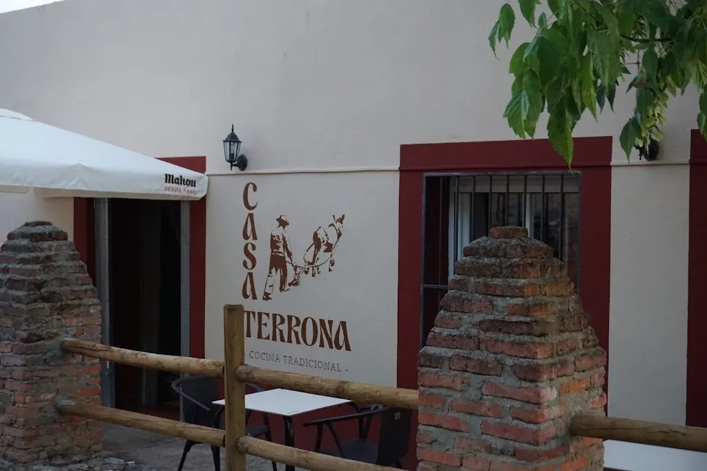 Casa Terrona restaurant in Cabañas del Castillo