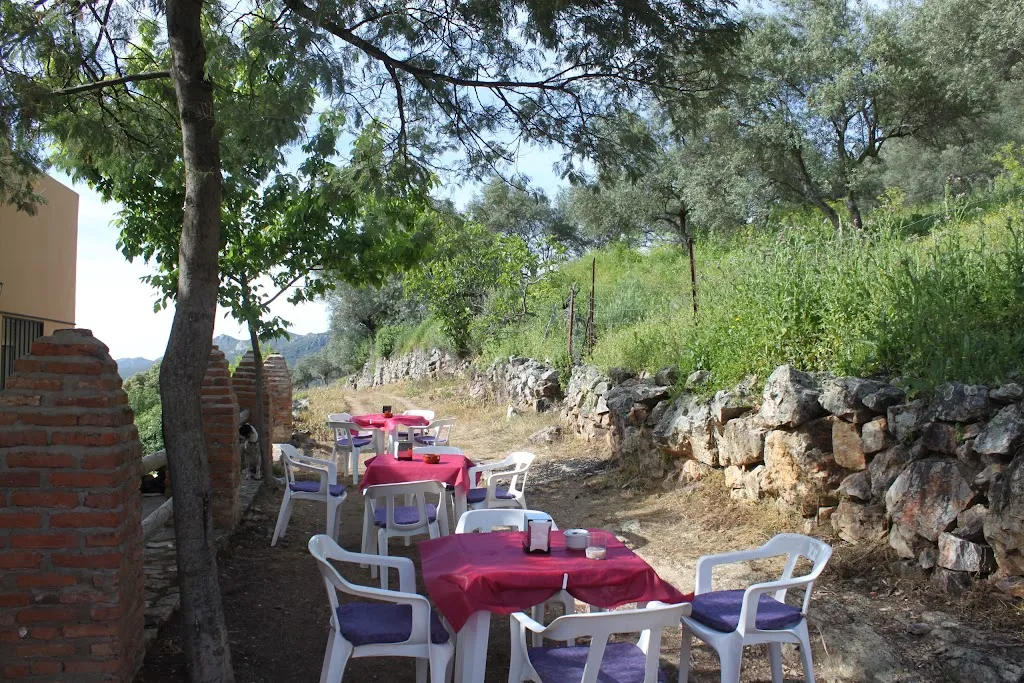 La Posada del Halcón_Cabañas del Castillo_slider_image_1
