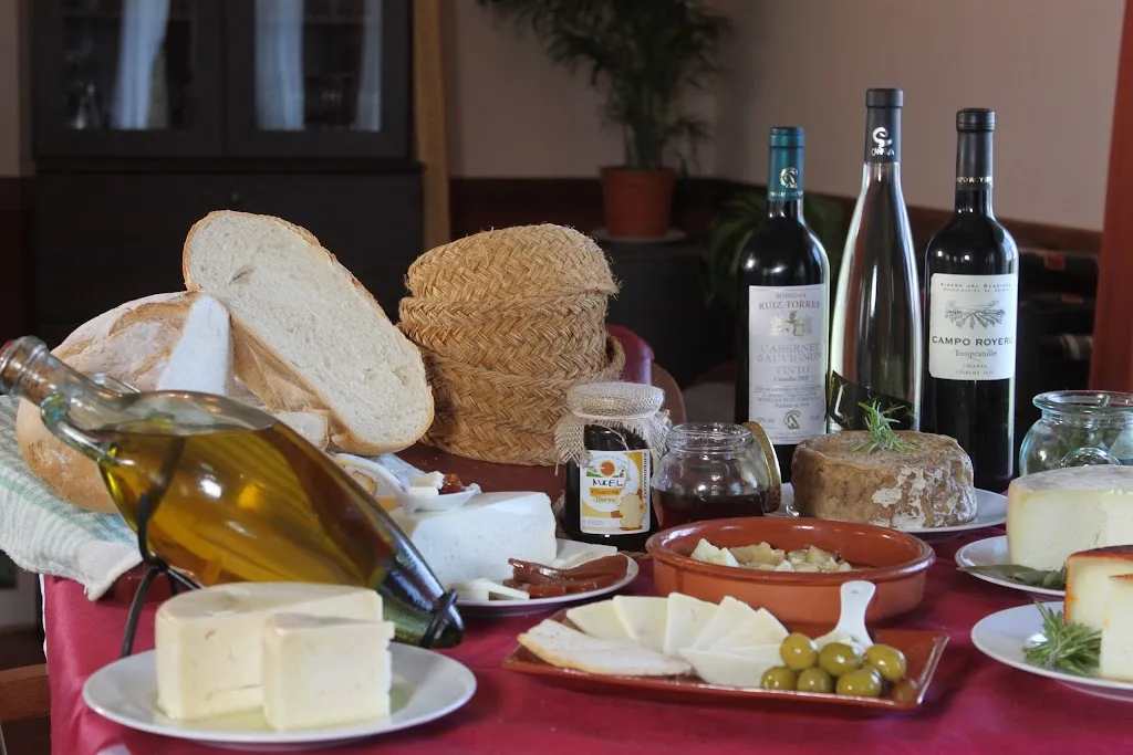 La Posada del Halcón_Cabañas del Castillo_slider_image_2