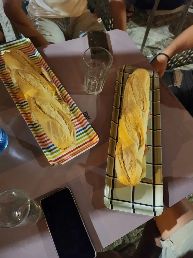 Francisco M. M. M._L'ATRIO_Arroyo de la Luz_review