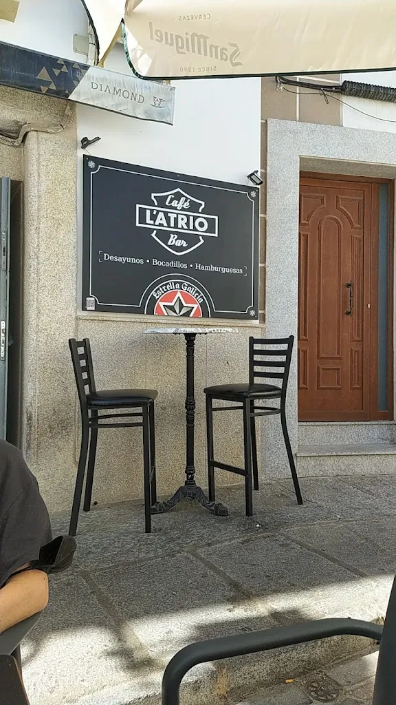 Domingo B._L'ATRIO_Arroyo de la Luz_review