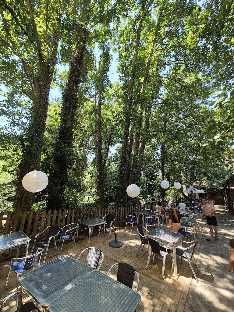 RESTAURANTE AURORA BOREAL restaurant in Cabezabellosa